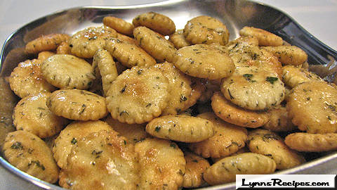 Savory Oyster Crackers -- Lynn's Recipes